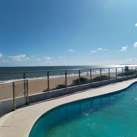 Islantilla-Apartamento Con Piscina Y Garaje En Primera Linea De Playa Исла-Кристина Экстерьер фото